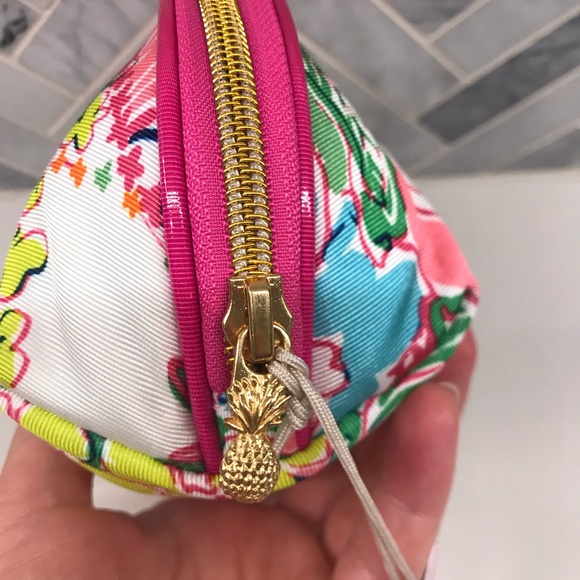Lilly Pulitzer for Target travel clutch - Picture 3 of 5
